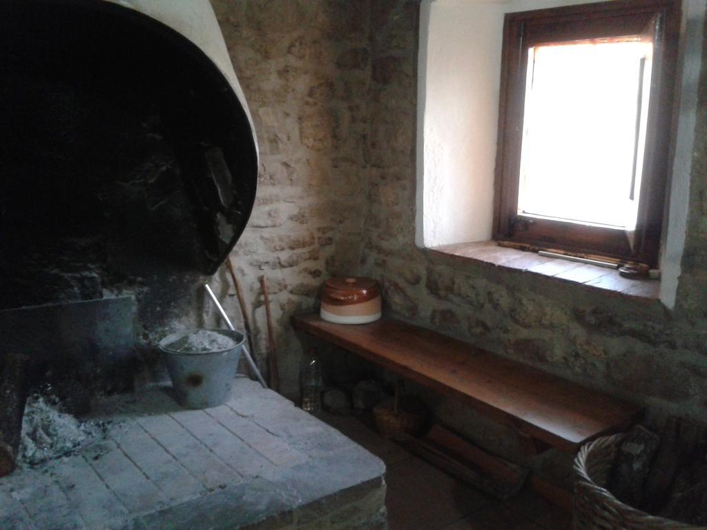 Hôtel Casa Angrill à Oliana Extérieur photo